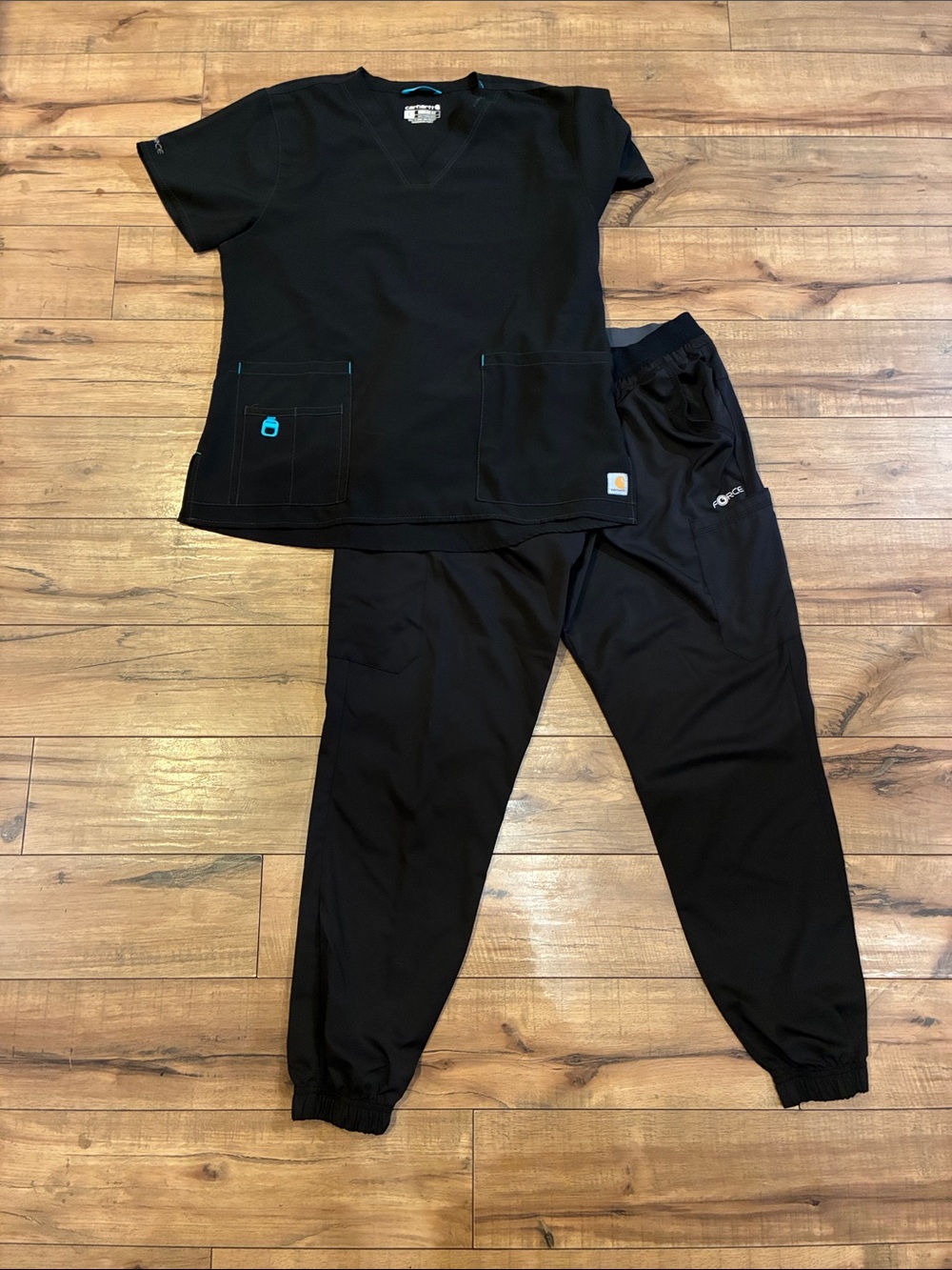 Carhartt Women’s Black Scrub Top and Black Jogger Pants Set